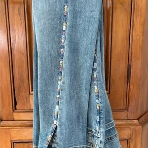 Coco + Carmen Stretchy Embroidered Jeans